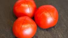 Otrs gatavu tomātu attīrīšanas veids no mizas - 1