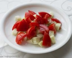 Grieķu salāti (χωριάτικη σαλάτα)